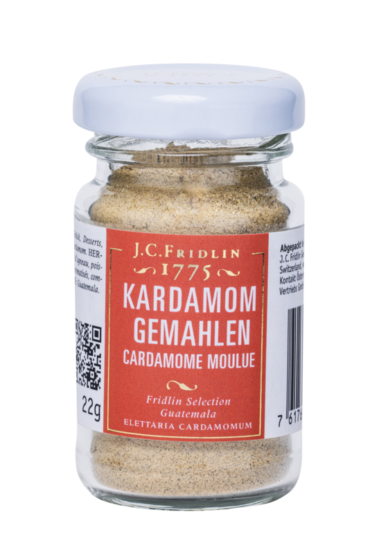 Cardamom with husk ground